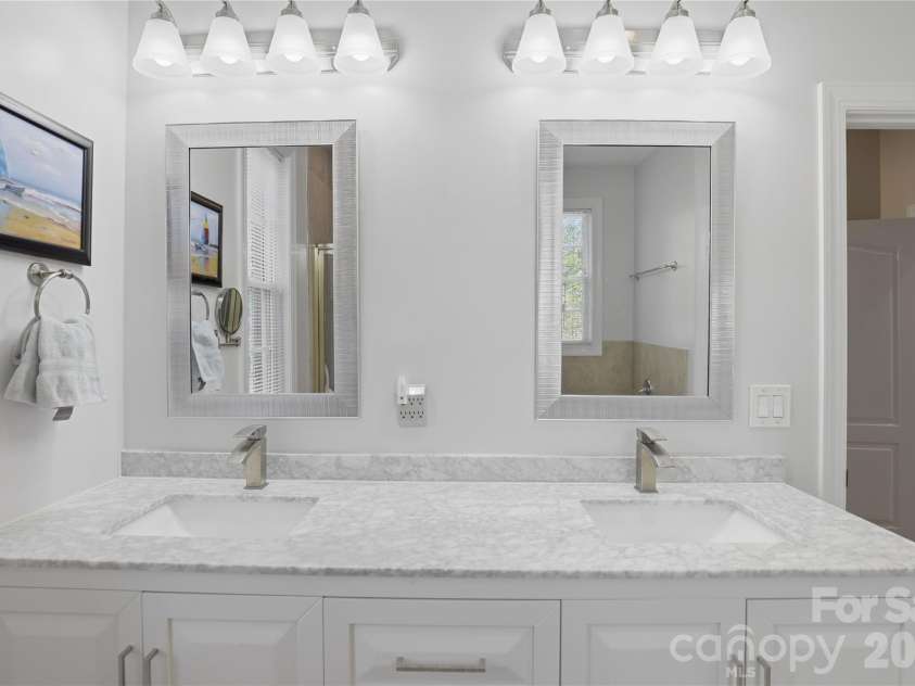 9212 Fairchild Lane, Charlotte, NC 28277.  MLS# CAR4340638, YatesRealty ID 19604. 