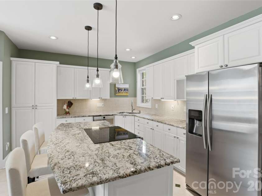 9212 Fairchild Lane, Charlotte, NC 28277.  MLS# CAR4340638, YatesRealty ID 19604. 