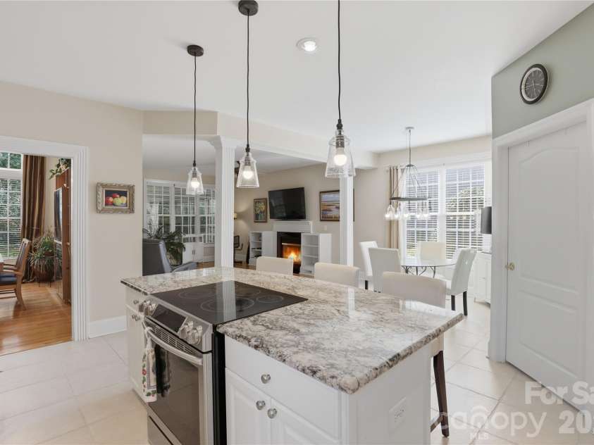 9212 Fairchild Lane, Charlotte, NC 28277.  MLS# CAR4340638, YatesRealty ID 19604. 