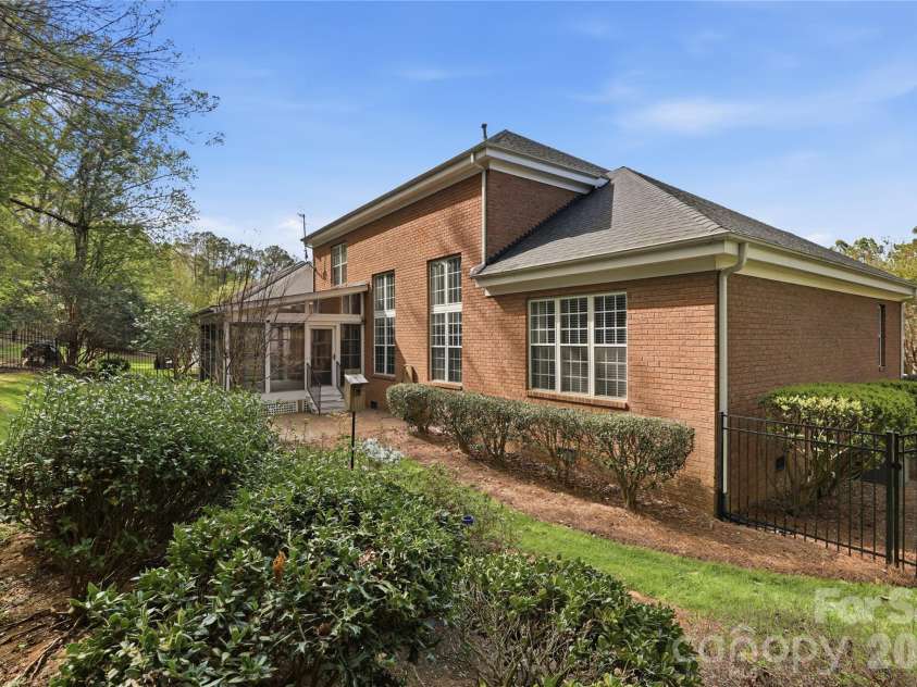 9212 Fairchild Lane, Charlotte, NC 28277.  MLS# CAR4340638, YatesRealty ID 19604. 