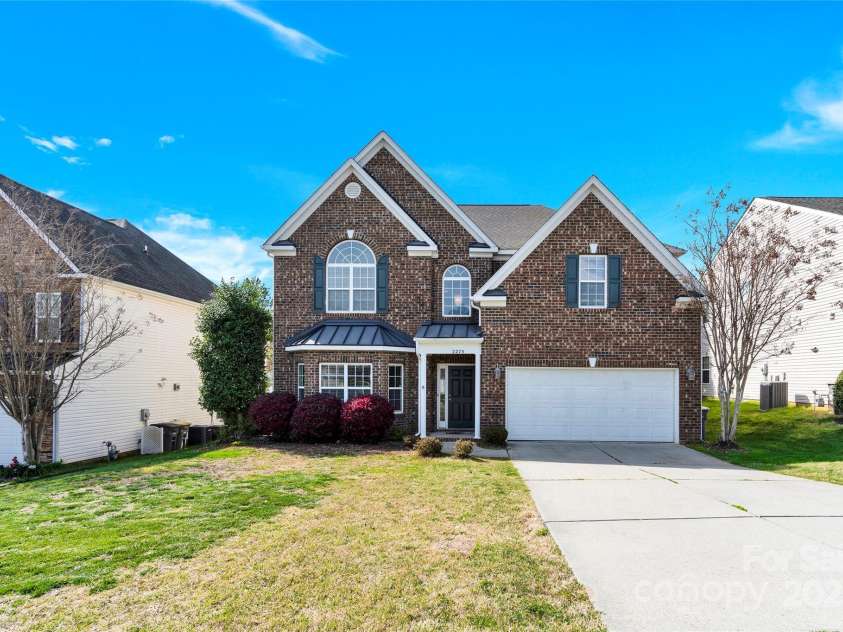 2275 Laurens Drive, Concord, NC 28027.  MLS# CAR4270205, YatesRealty ID 19605. 
