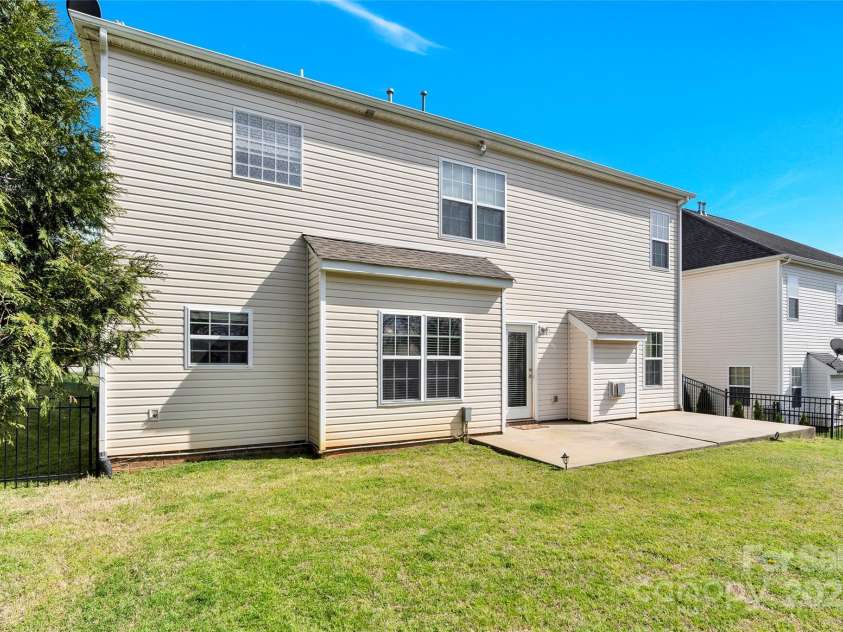 2275 Laurens Drive, Concord, NC 28027.  MLS# CAR4270205, YatesRealty ID 19605. 