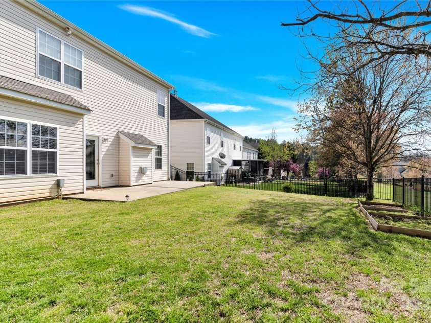 2275 Laurens Drive, Concord, NC 28027.  MLS# CAR4270205, YatesRealty ID 19605. 