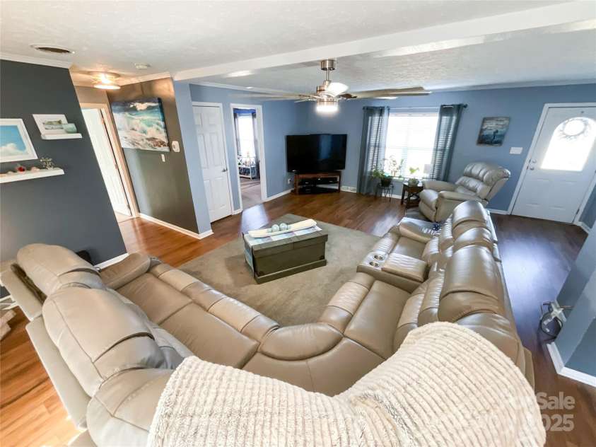 2800 Garden Glen Court, Monroe, NC 28112.  MLS# CAR4318311, YatesRealty ID 19605. 