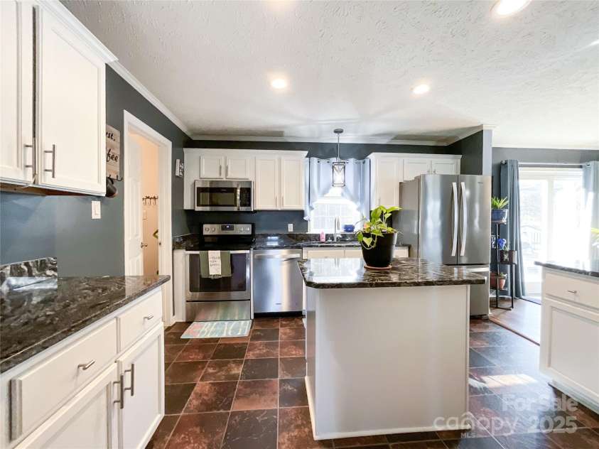 2800 Garden Glen Court, Monroe, NC 28112.  MLS# CAR4318311, YatesRealty ID 19605. 