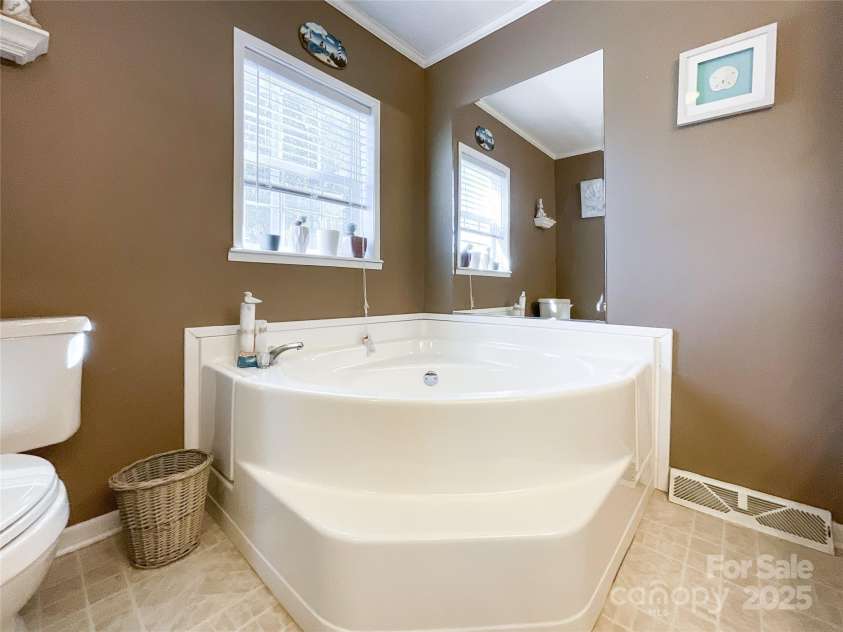 2800 Garden Glen Court, Monroe, NC 28112.  MLS# CAR4318311, YatesRealty ID 19605. 