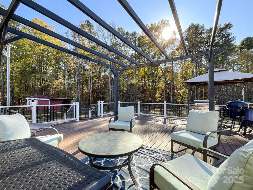 2800 Garden Glen Court, Monroe, NC 28112.  MLS# CAR4318311, YatesRealty ID 19605. 