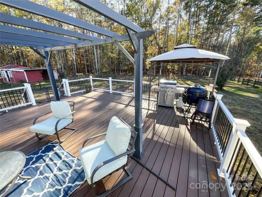 2800 Garden Glen Court, Monroe, NC 28112.  MLS# CAR4318311, YatesRealty ID 19605. 