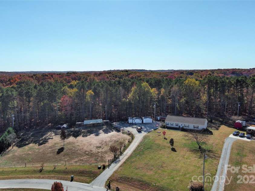 2800 Garden Glen Court, Monroe, NC 28112.  MLS# CAR4318311, YatesRealty ID 19605. 
