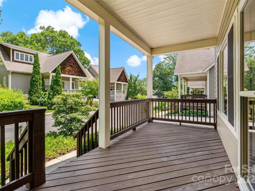 1 Teresa Way, Black Mountain, NC 28711.  MLS# CAR4266378, YatesRealty ID 19606. 