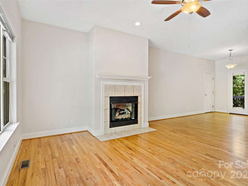 1 Teresa Way, Black Mountain, NC 28711.  MLS# CAR4266378, YatesRealty ID 19606. 