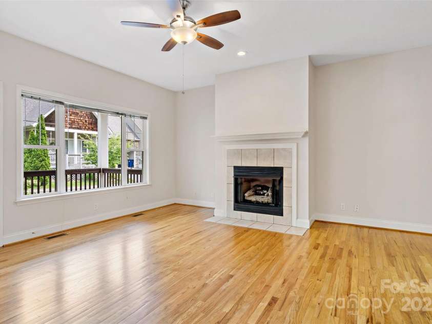 1 Teresa Way, Black Mountain, NC 28711.  MLS# CAR4266378, YatesRealty ID 19606. 