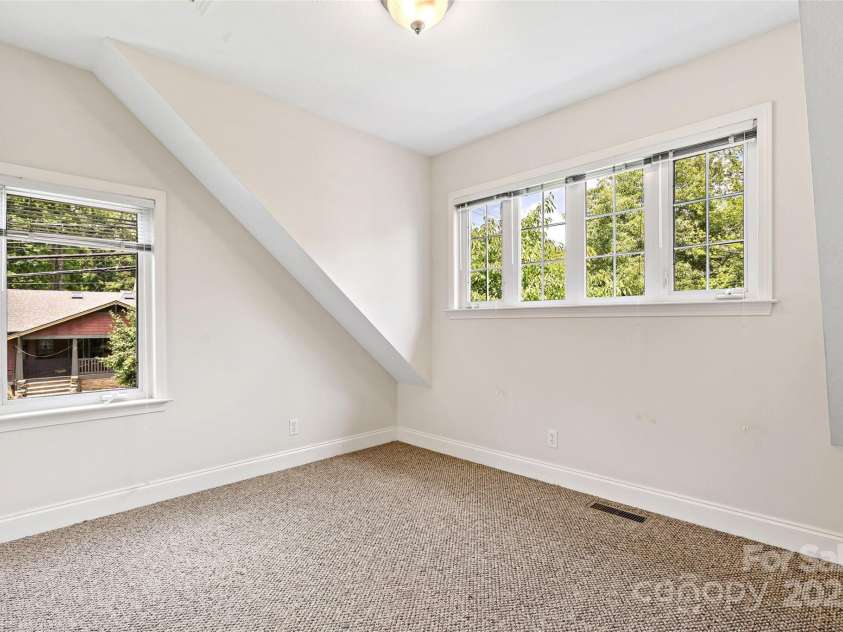 1 Teresa Way, Black Mountain, NC 28711.  MLS# CAR4266378, YatesRealty ID 19606. 