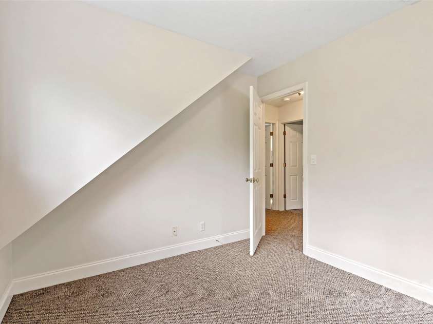 1 Teresa Way, Black Mountain, NC 28711.  MLS# CAR4266378, YatesRealty ID 19606. 