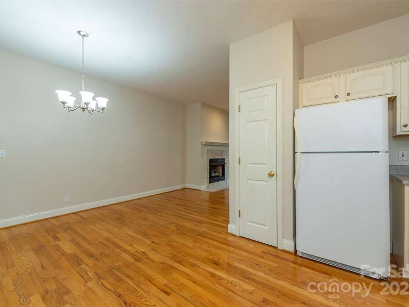 3 Teresa Way, Black Mountain, NC 28711.  MLS# CAR4245205, YatesRealty ID 19607. 