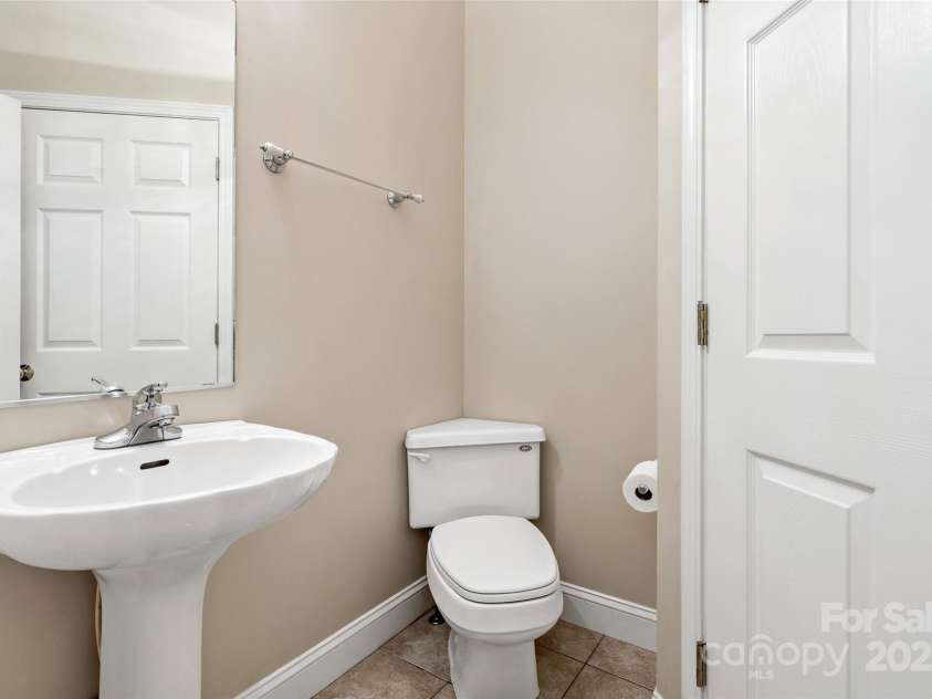 3 Teresa Way, Black Mountain, NC 28711.  MLS# CAR4245205, YatesRealty ID 19607. 