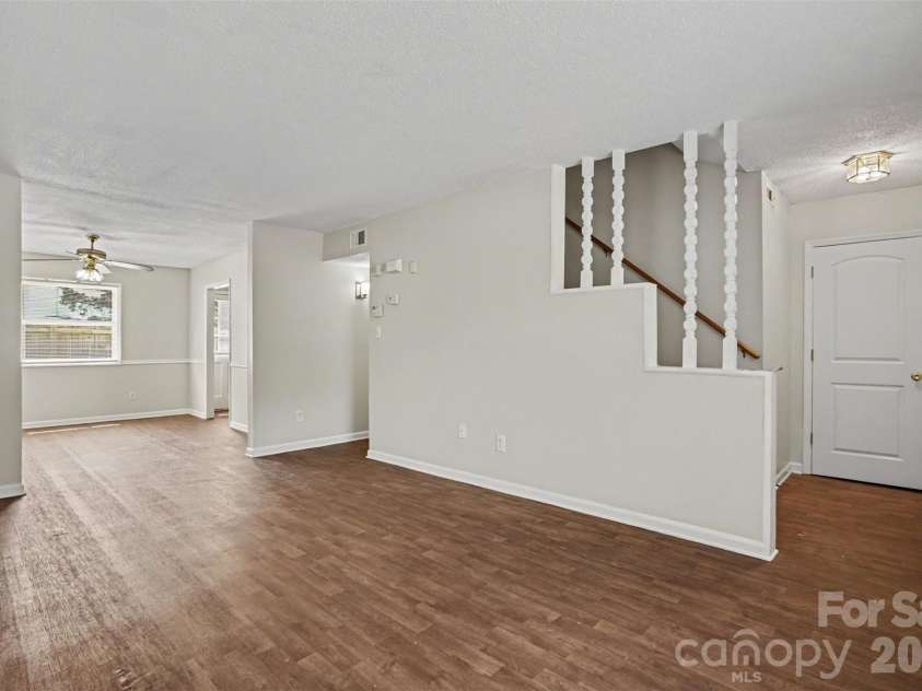 7901 Lakehouse Lane, Charlotte, NC 28210.  MLS# CAR4378130, YatesRealty ID 19607. 