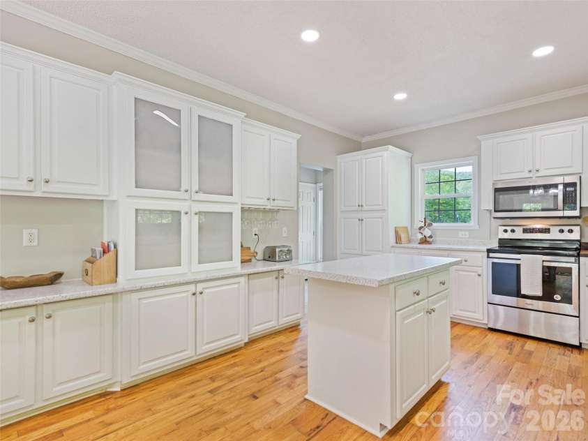 114 Cool Water Trail, Sylva, NC 28779.  MLS# CAR4379266, YatesRealty ID 19608. 