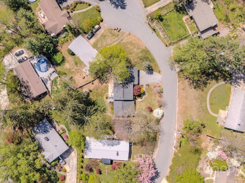 10 Clearbrook Road, Asheville, NC 28805.  MLS# CAR4238252, YatesRealty ID 19609. Birdseye view of your house.