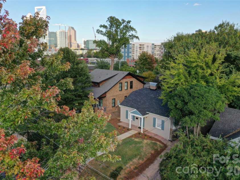 1511 Southwood Avenue, Charlotte, NC 28203.  MLS# CAR4361597, YatesRealty ID 19609. 