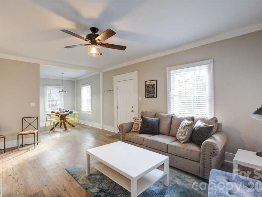 1511 Southwood Avenue, Charlotte, NC 28203.  MLS# CAR4361597, YatesRealty ID 19609. 