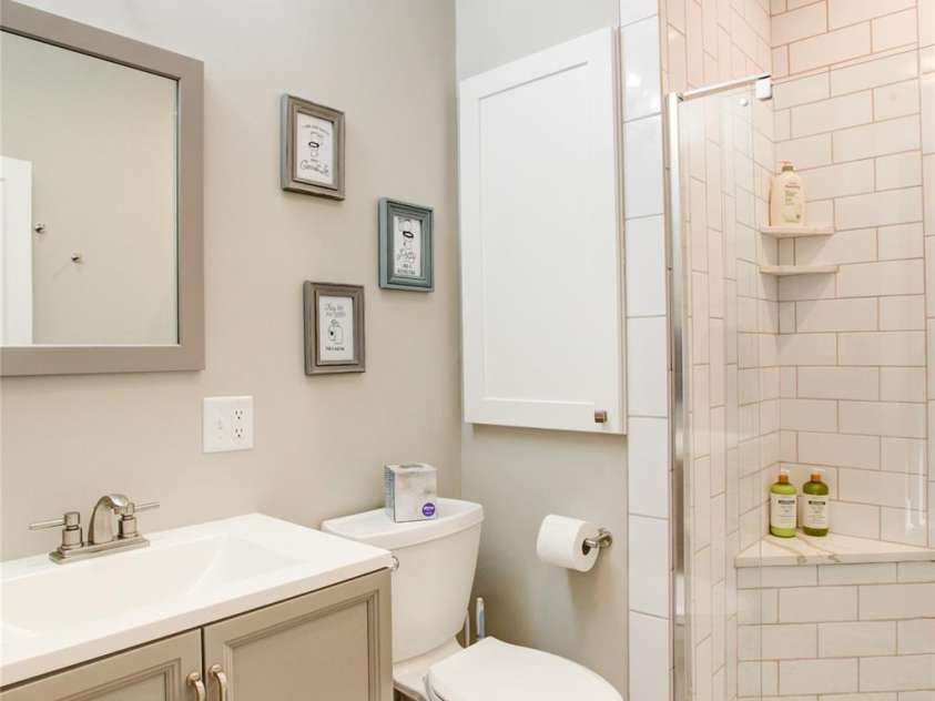 1511 Southwood Avenue, Charlotte, NC 28203.  MLS# CAR4361597, YatesRealty ID 19609. 