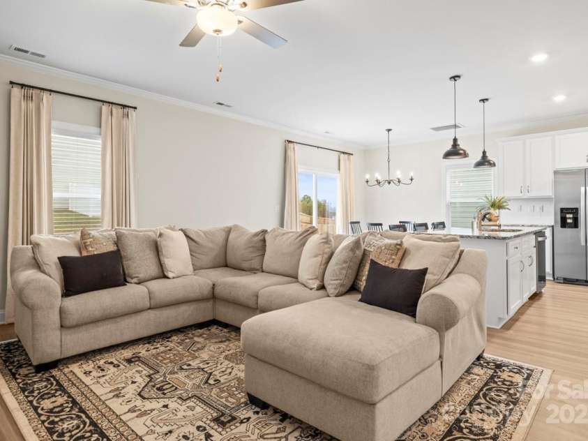 159 Tanner Loop, Troutman, NC 28166.  MLS# CAR4196119, YatesRealty ID 1961. Nice open floor plan with Kitchen opening up to living room. Beautiful colors on the interior.