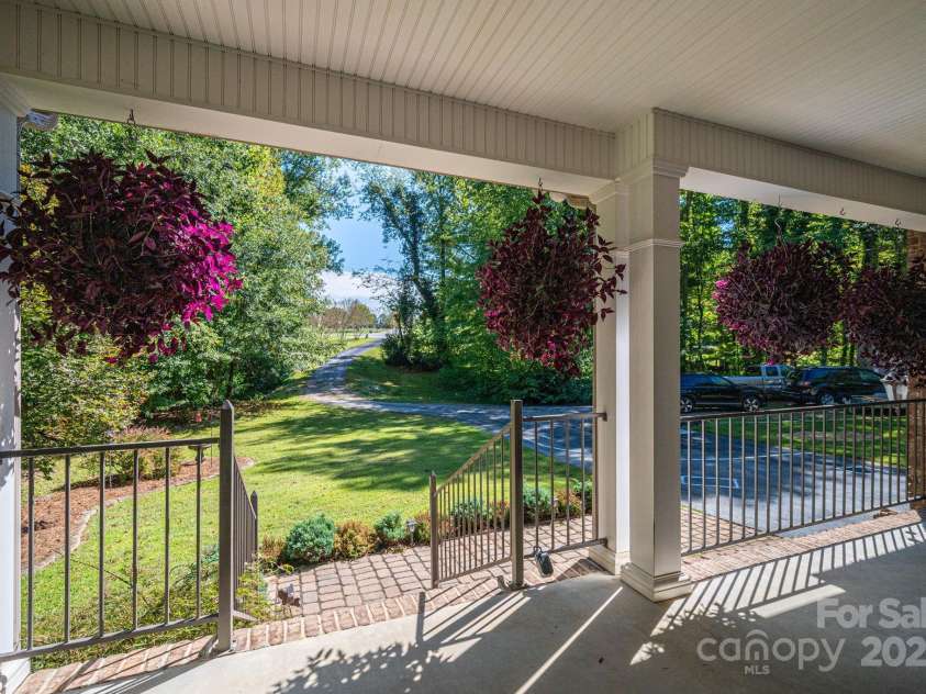 741 Sunridge Drive, Lincolnton, NC 28092.  MLS# CAR4305136, YatesRealty ID 1961. 
