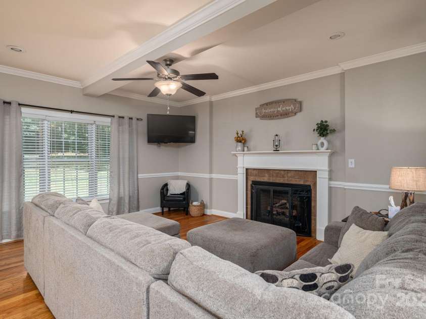 741 Sunridge Drive, Lincolnton, NC 28092.  MLS# CAR4305136, YatesRealty ID 1961. 