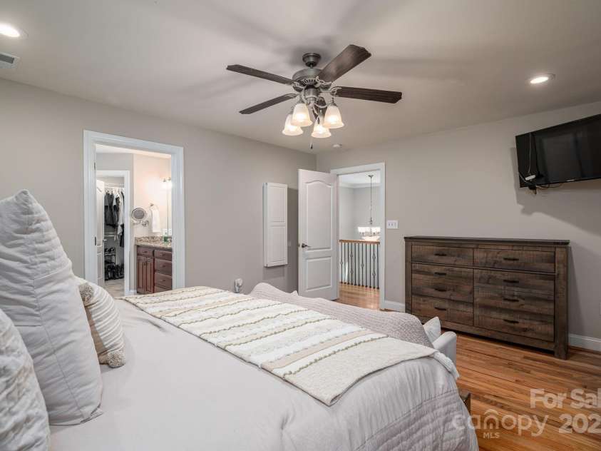 741 Sunridge Drive, Lincolnton, NC 28092.  MLS# CAR4305136, YatesRealty ID 1961. 
