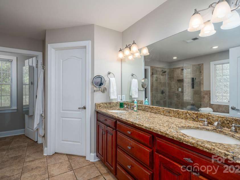 741 Sunridge Drive, Lincolnton, NC 28092.  MLS# CAR4305136, YatesRealty ID 1961. 