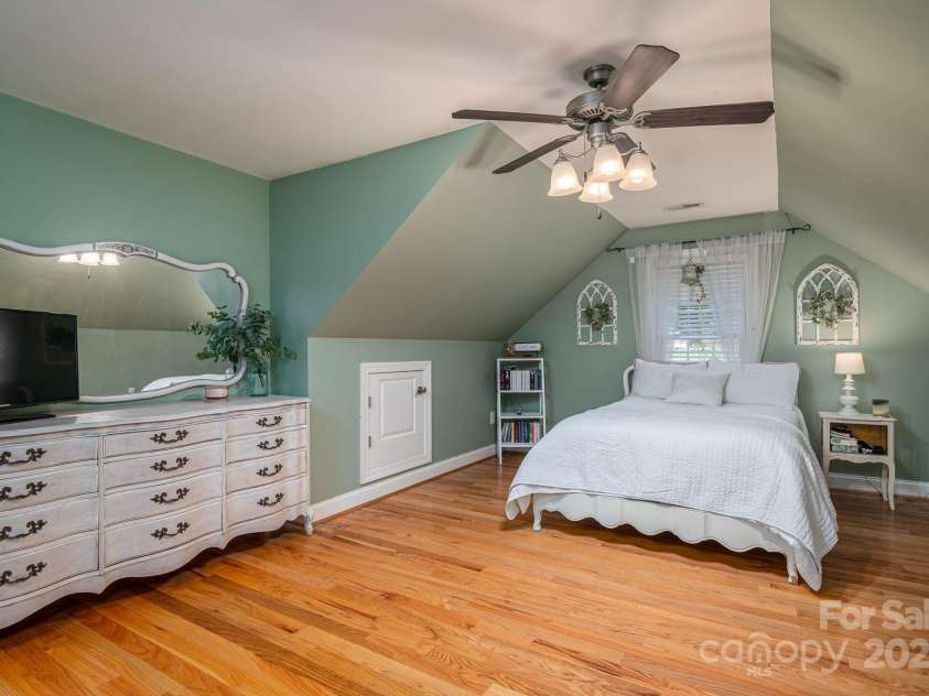 741 Sunridge Drive, Lincolnton, NC 28092.  MLS# CAR4305136, YatesRealty ID 1961. 