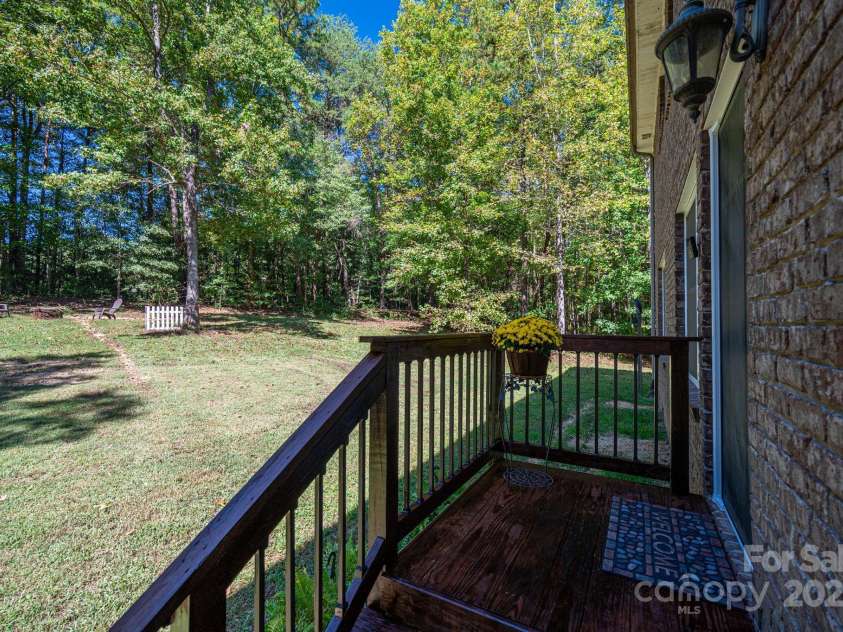 741 Sunridge Drive, Lincolnton, NC 28092.  MLS# CAR4305136, YatesRealty ID 1961. 