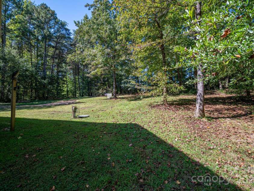 741 Sunridge Drive, Lincolnton, NC 28092.  MLS# CAR4305136, YatesRealty ID 1961. 