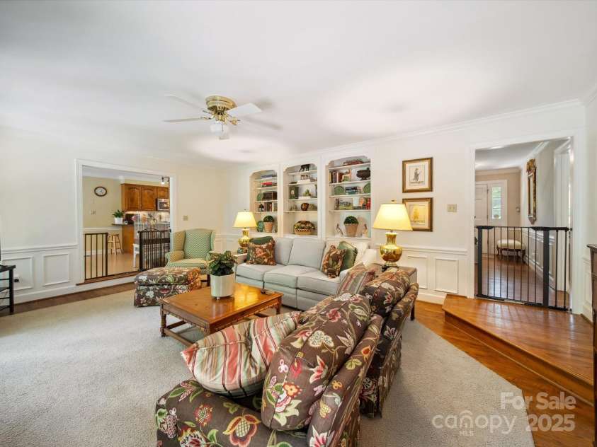 1518 Appaloosa Way, Gastonia, NC 28056.  MLS# CAR4265252, YatesRealty ID 19610. 
