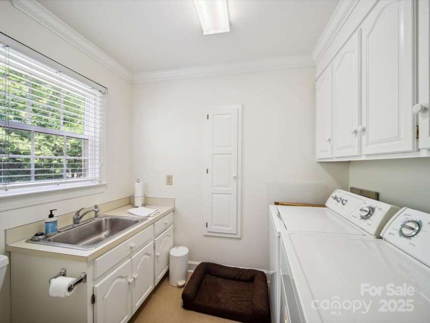 1518 Appaloosa Way, Gastonia, NC 28056.  MLS# CAR4265252, YatesRealty ID 19610. 