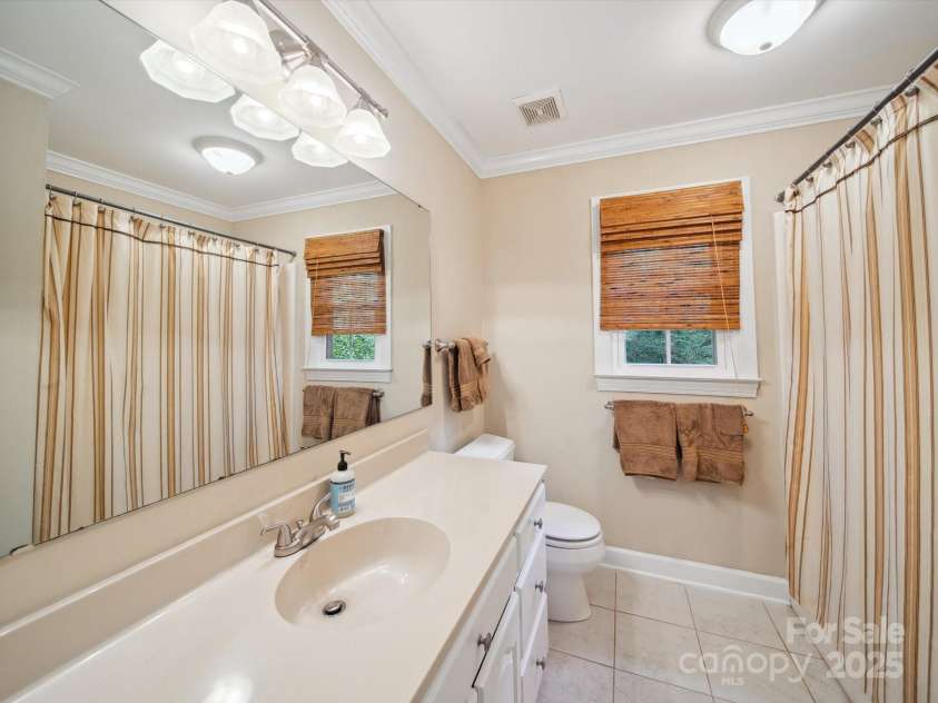 1518 Appaloosa Way, Gastonia, NC 28056.  MLS# CAR4265252, YatesRealty ID 19610. 