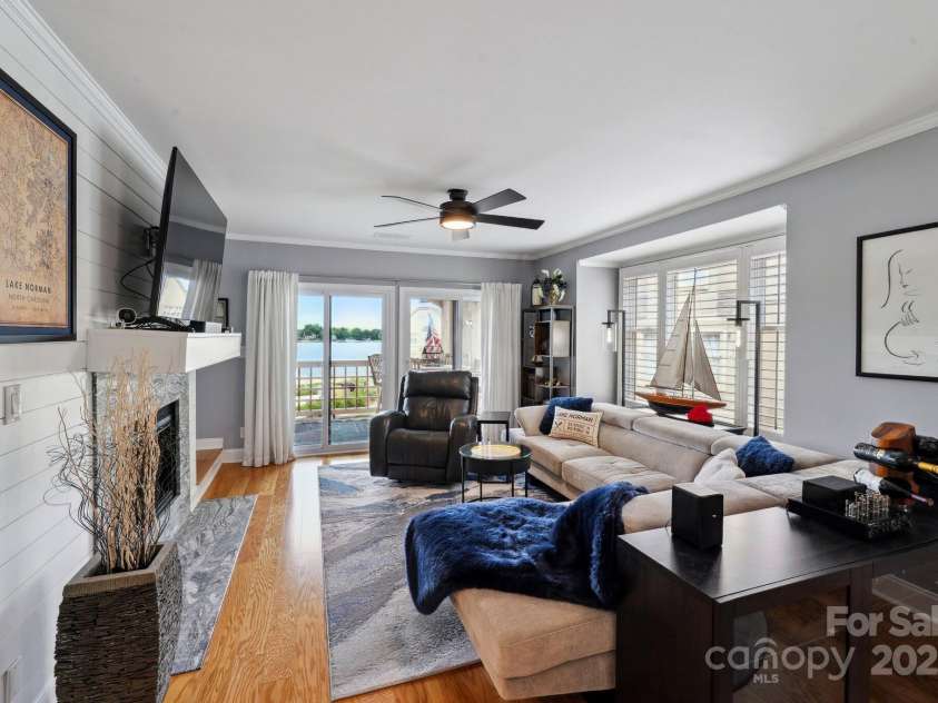 635 Portside Drive, Davidson, NC 28036.  MLS# CAR4264863, YatesRealty ID 19611. 