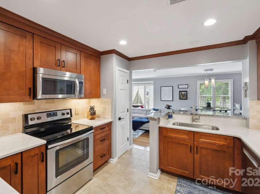 635 Portside Drive, Davidson, NC 28036.  MLS# CAR4264863, YatesRealty ID 19611. 