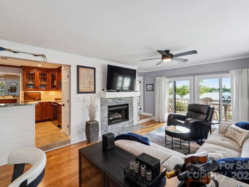 635 Portside Drive, Davidson, NC 28036.  MLS# CAR4264863, YatesRealty ID 19611. 