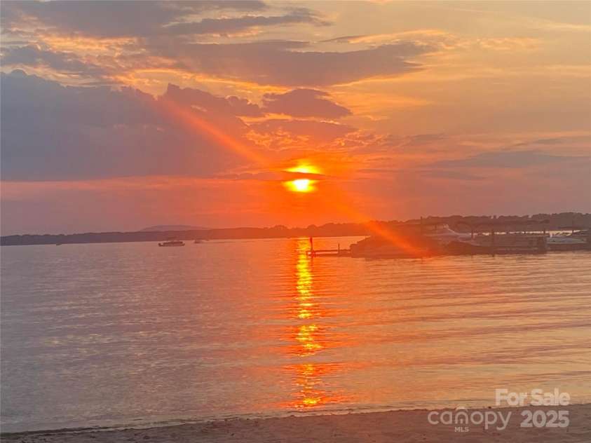 635 Portside Drive, Davidson, NC 28036.  MLS# CAR4264863, YatesRealty ID 19611. 