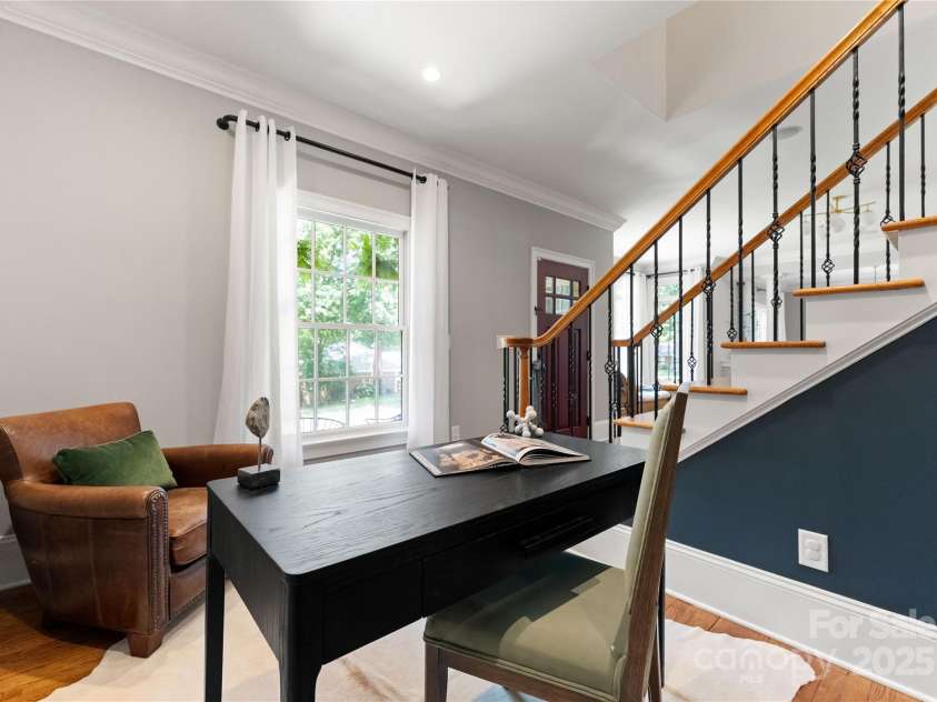 901 Hartford Avenue, Charlotte, NC 28209.  MLS# CAR4267202, YatesRealty ID 19612. 