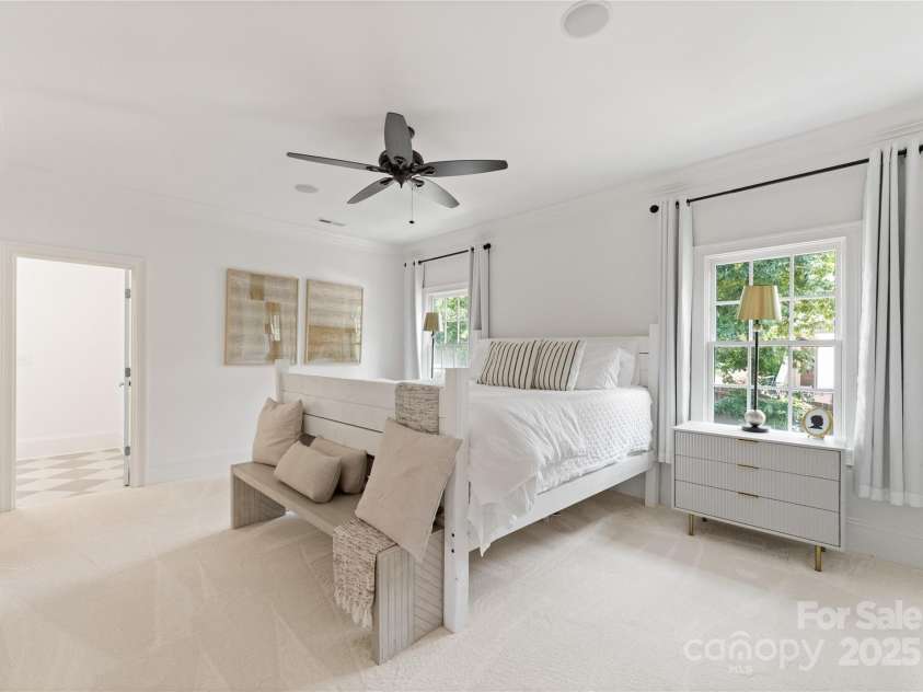 901 Hartford Avenue, Charlotte, NC 28209.  MLS# CAR4267202, YatesRealty ID 19612. 