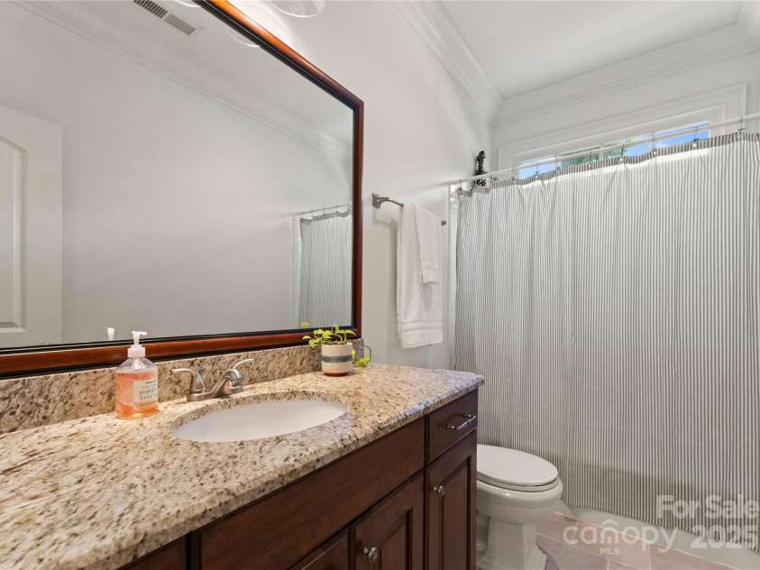 901 Hartford Avenue, Charlotte, NC 28209.  MLS# CAR4267202, YatesRealty ID 19612. 