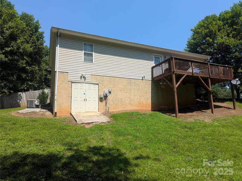 5077 Edney Court, Granite Falls, NC 28630.  MLS# CAR4269277, YatesRealty ID 19613. 