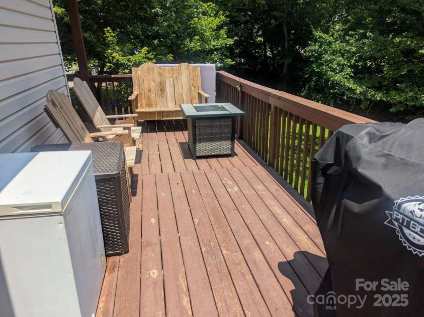 5077 Edney Court, Granite Falls, NC 28630.  MLS# CAR4269277, YatesRealty ID 19613. 