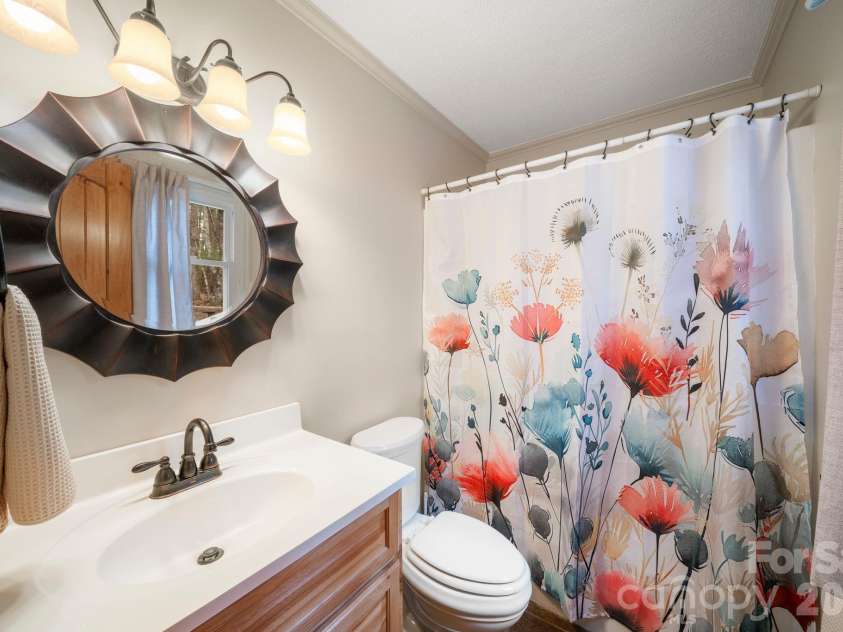98 Scarlett Drive, Pisgah Forest, NC 28768.  MLS# CAR4360950, YatesRealty ID 19613. Full bathroom 4 