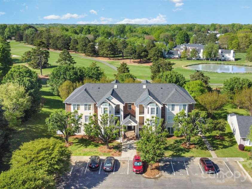 10240 Rose Meadow Lane, Charlotte, NC 28277.  MLS# CAR4213685, YatesRealty ID 19614. A top View of the Condos