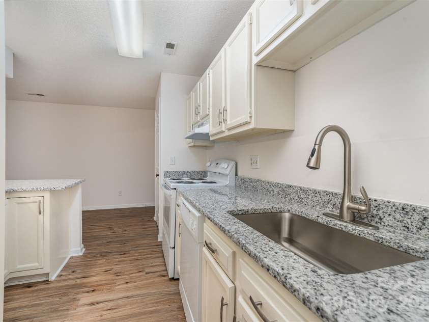 10240 Rose Meadow Lane, Charlotte, NC 28277.  MLS# CAR4213685, YatesRealty ID 19614. New Stainless Steel sink with fresh plumbing ready to be used