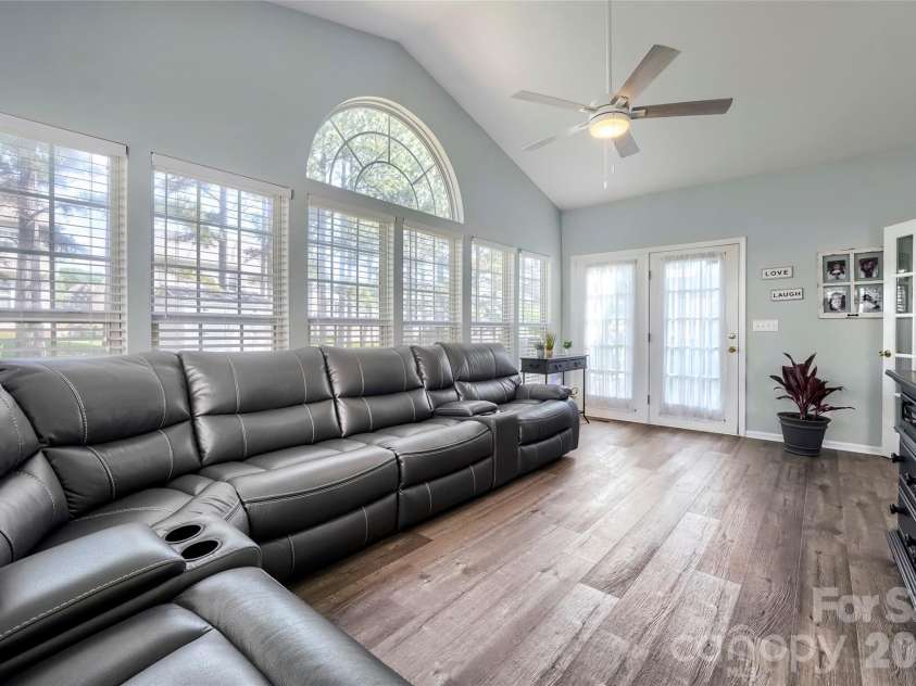 3922 Green Pasture Road, Charlotte, NC 28269.  MLS# CAR4375257, YatesRealty ID 19615. 